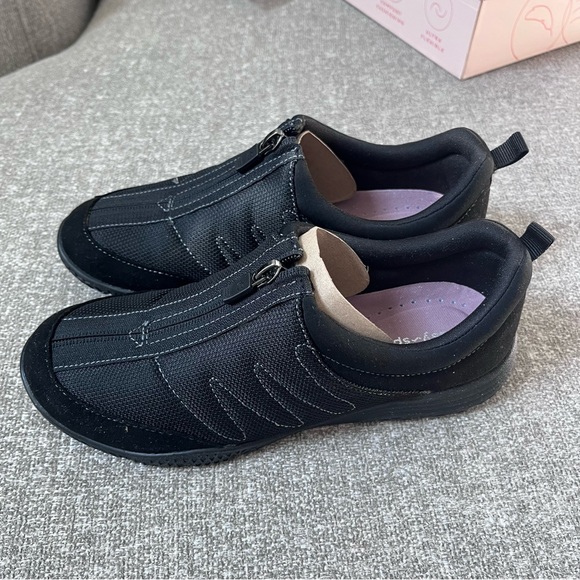 NIB Easy Spirit shoes - Picture 3 of 8